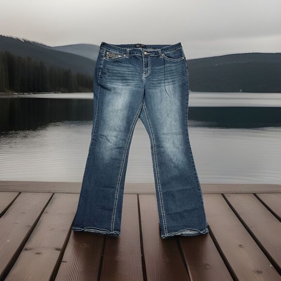 Love Indigo Bootcut Jeans Plus 18W (38x30.5) Blue Embroidered Stretch Womens - Picture 1 of 9